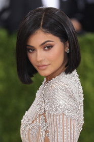 Photo of Kylie Jenner image size 2000x3000