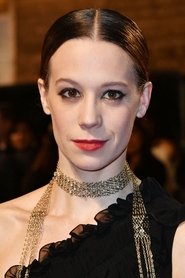 Photo of Chloe Pirrie image size 1103x1655
