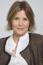 Photo of Laura Poe image size 400x600