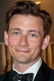 Photo of Esben Smed image size 400x600