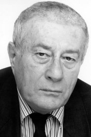 Photo of Sacha Briquet image size 300x450