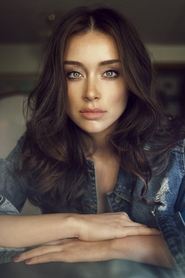 Photo of Claudia Bouza image size 852x1280