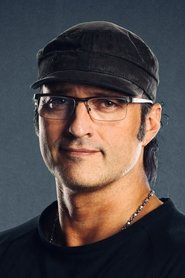 Photo of Robert Rodriguez image size 839x1259