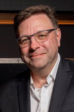 Photo of Gareth John image size 338x507