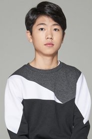 Photo of Uhm Ji-sung image size 651x978