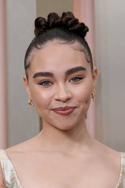 Photo of Bailey Bass image size 408x612