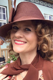 Photo of Louise Fribo image size 600x900