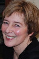 Photo of Leslie Lyles image size 300x450