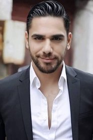 Photo of Kadir Doğulu image size 300x450
