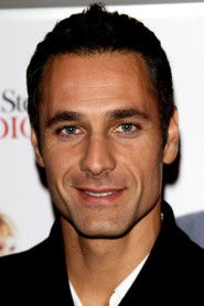 Photo of Raoul Bova image size 1400x2100