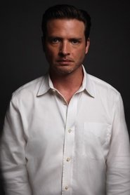 Photo of Aden Young image size 712x1068