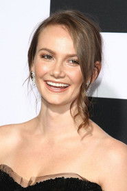 Photo of Andi Matichak image size 933x1399