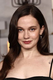 Photo of Cailee Spaeny image size 1366x2048