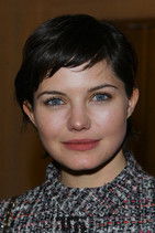 Photo of Delphine Chanéac image size 317x475