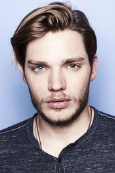Photo of Dominic Sherwood image size 380x570