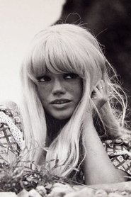 Photo of Cristina Gaïoni image size 392x588