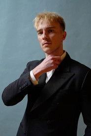 Photo of Drew Starkey image size 635x952