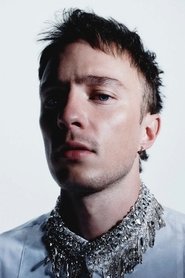 Photo of Drew Starkey image size 1066x1600