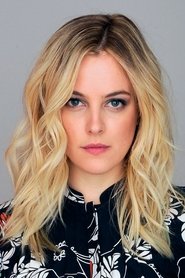 Photo of Riley Keough image size 840x1260