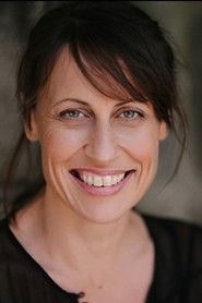 Photo of Kim Farrant image size 500x750