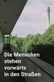 Die Menschen stehen vorwärts in den Straßen poster