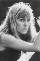 Photo of Luana Anders image size 353x530