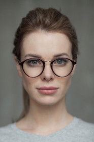 Photo of Anna Starshenbaum image size 850x1275