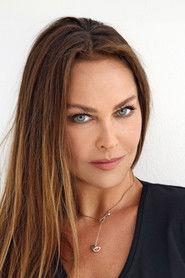 Photo of Hülya Avşar image size 2000x3000