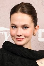 Photo of Cailee Spaeny image size 490x735