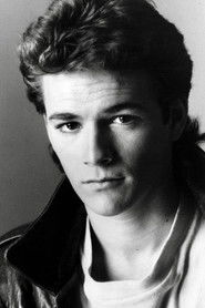 Photo of Luke Perry image size 461x692