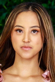 Photo of Alexia Anders image size 400x600