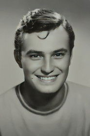 Photo of Ediz Hun image size 2000x3000