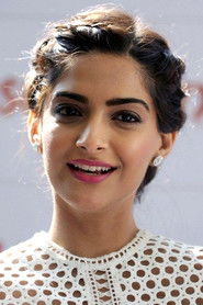 Photo of Sonam Kapoor Ahuja image size 490x735