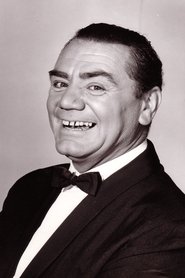 Photo of Ernest Borgnine image size 671x1007