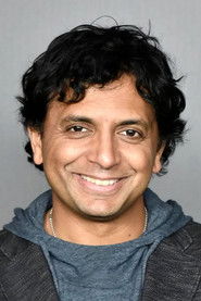 Photo of M. Night Shyamalan image size 569x853
