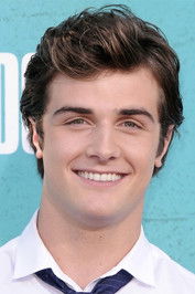Photo of Beau Mirchoff image size 400x600