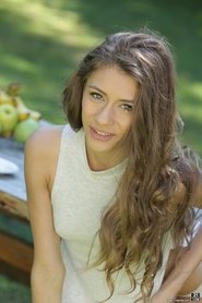 Photo of Rebel Lynn image size 800x1200