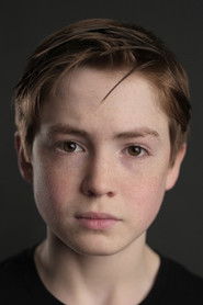 Photo of Kit Connor image size 572x858