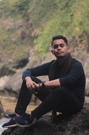 Photo of Ivan Khalil Descartin image size 882x1323
