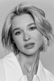 Photo of Isabel May image size 2000x3000