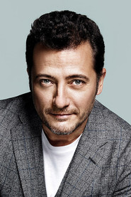 Photo of Yiğit Özşener image size 600x900