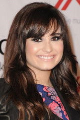 Photo of Demi Lovato image size 364x547