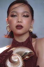 Photo of Gwen Apuli image size 1365x2048