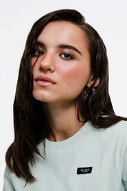 Photo of Madeleine McGraw image size 2000x3000