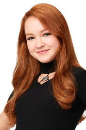 Photo of Sadie Stanley image size 400x600