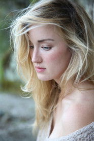 Photo of Ashley Johnson image size 1280x1920