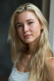 Photo of Isabel May image size 2000x3000