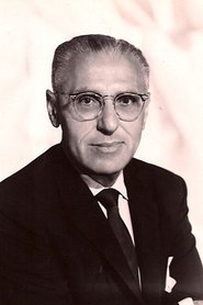 Photo of George Cukor image size 427x641