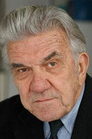 Photo of Jack O'Connell image size 300x450