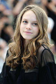 Photo of Ana Valeria Becerril image size 1470x2205